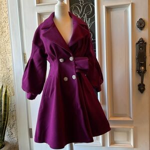 Beautiful NWT women’s coat. Size S